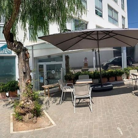 Take Surf Hostel Conil Кониль-де-ла-Фронтера Экстерьер фото