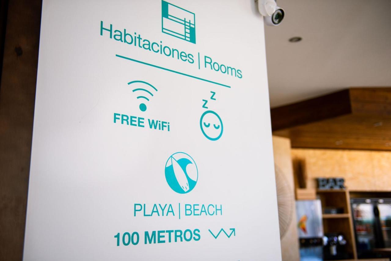 Take Surf Hostel Conil Кониль-де-ла-Фронтера Экстерьер фото