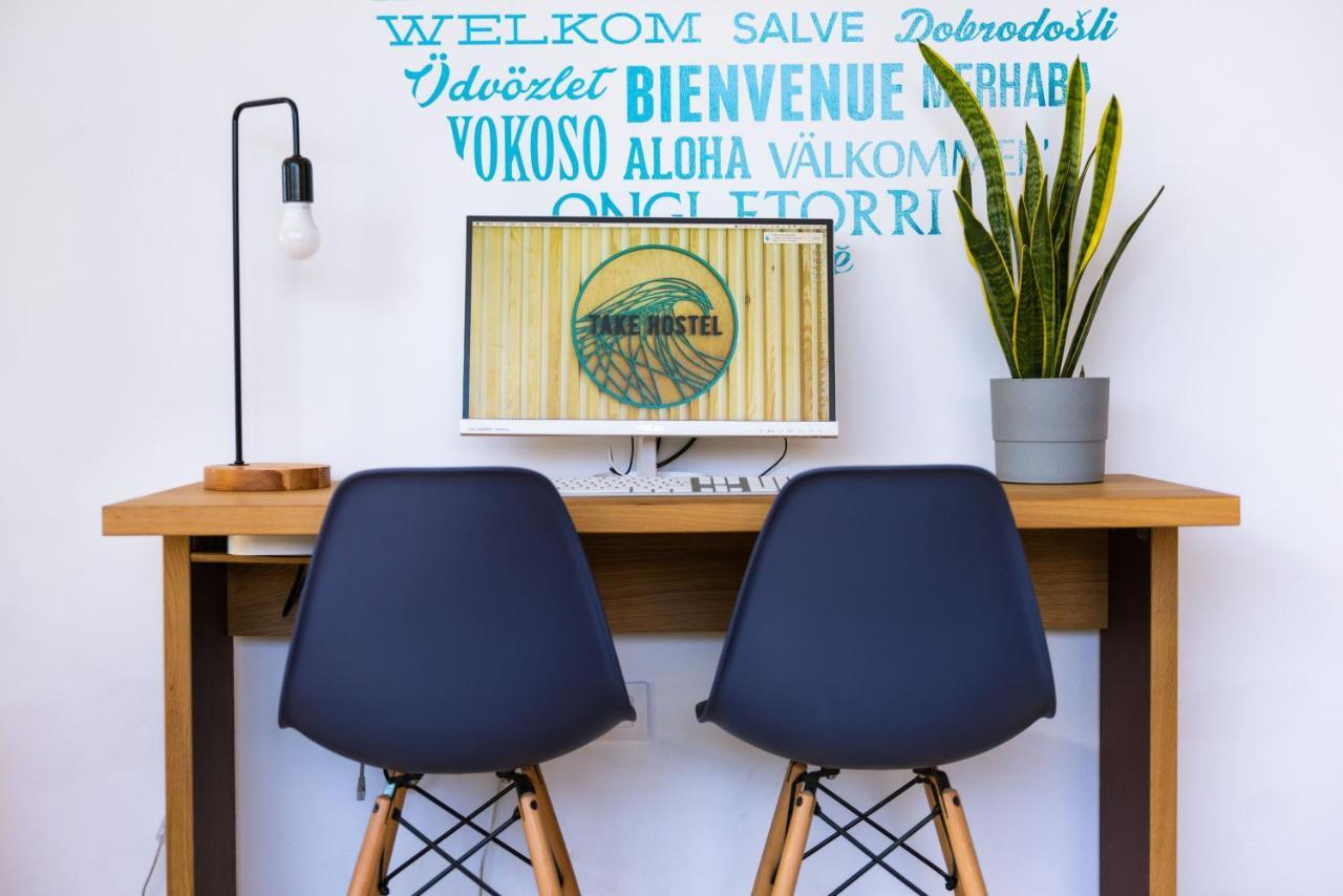 Take Surf Hostel Conil Кониль-де-ла-Фронтера Экстерьер фото